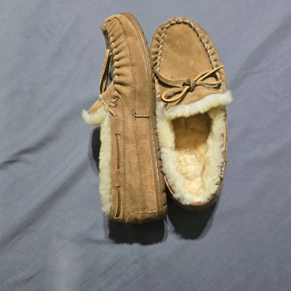 LL Bean Wicked Good Moccasins Mens 9 Wide Brown Sheepskin Slipper 265555